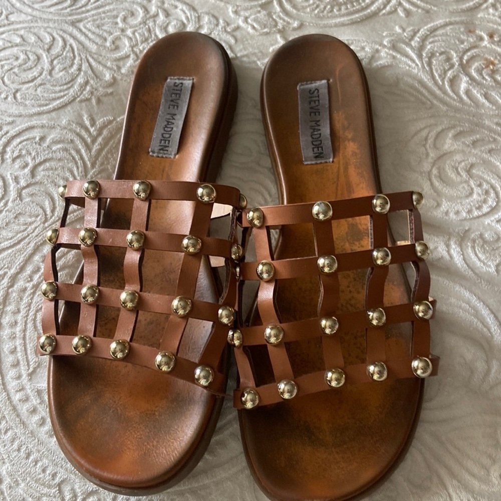 Use sandals
